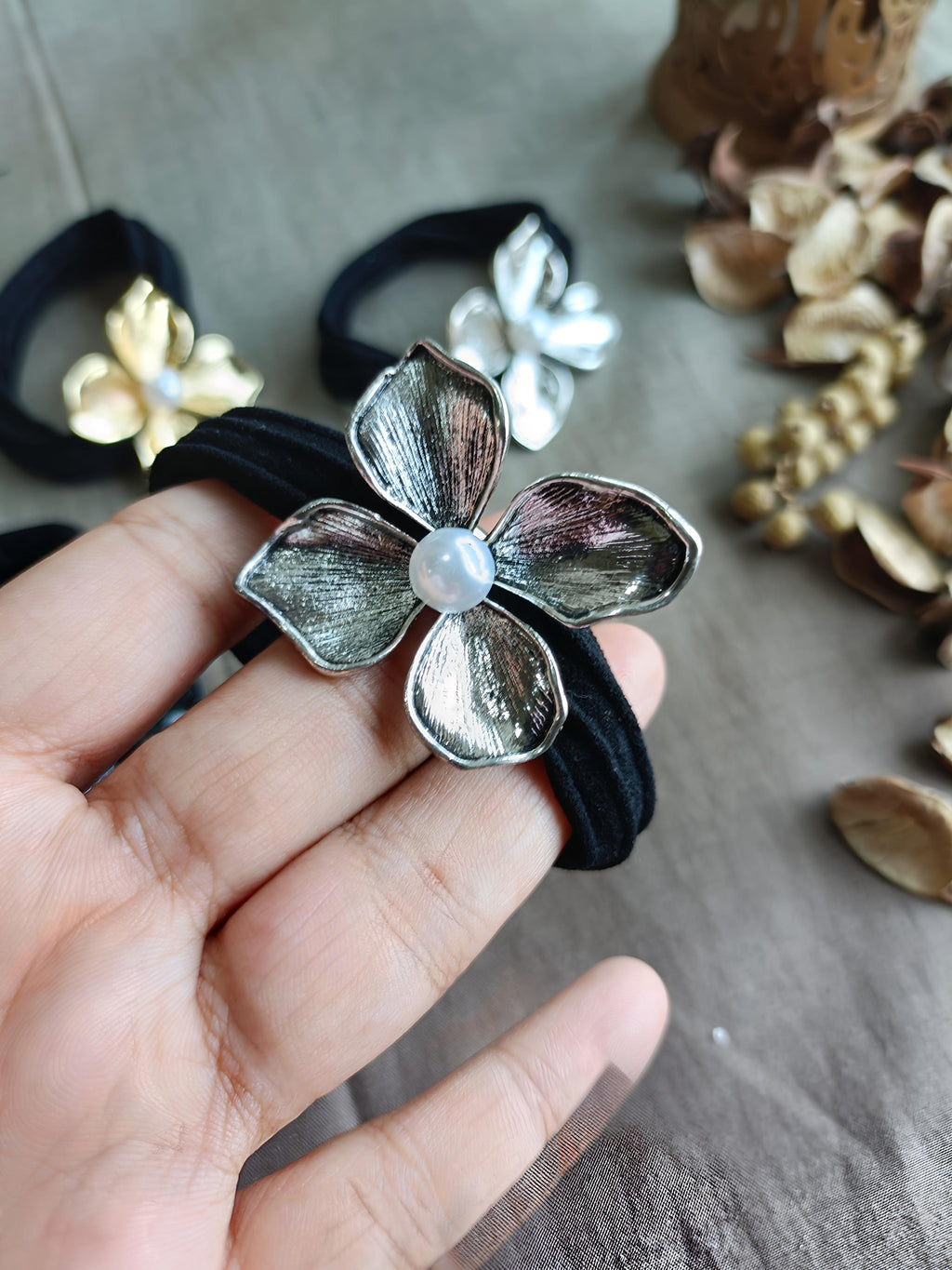 Metallic Flower Pearl Hair Tie – Gold, Silver & Black