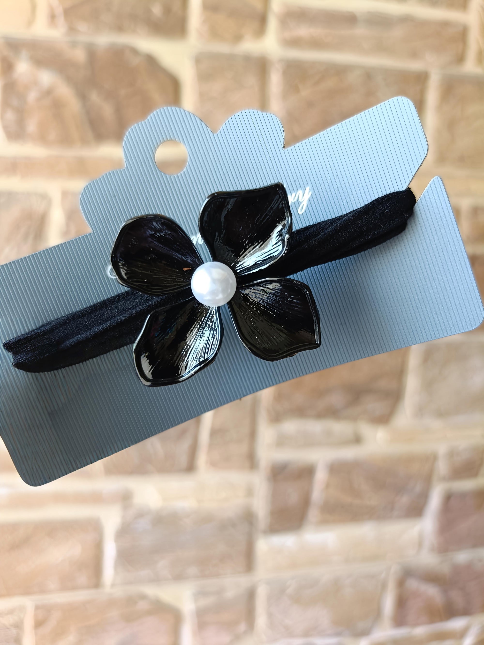 Metallic Flower Pearl Hair Tie – Gold, Silver & Black