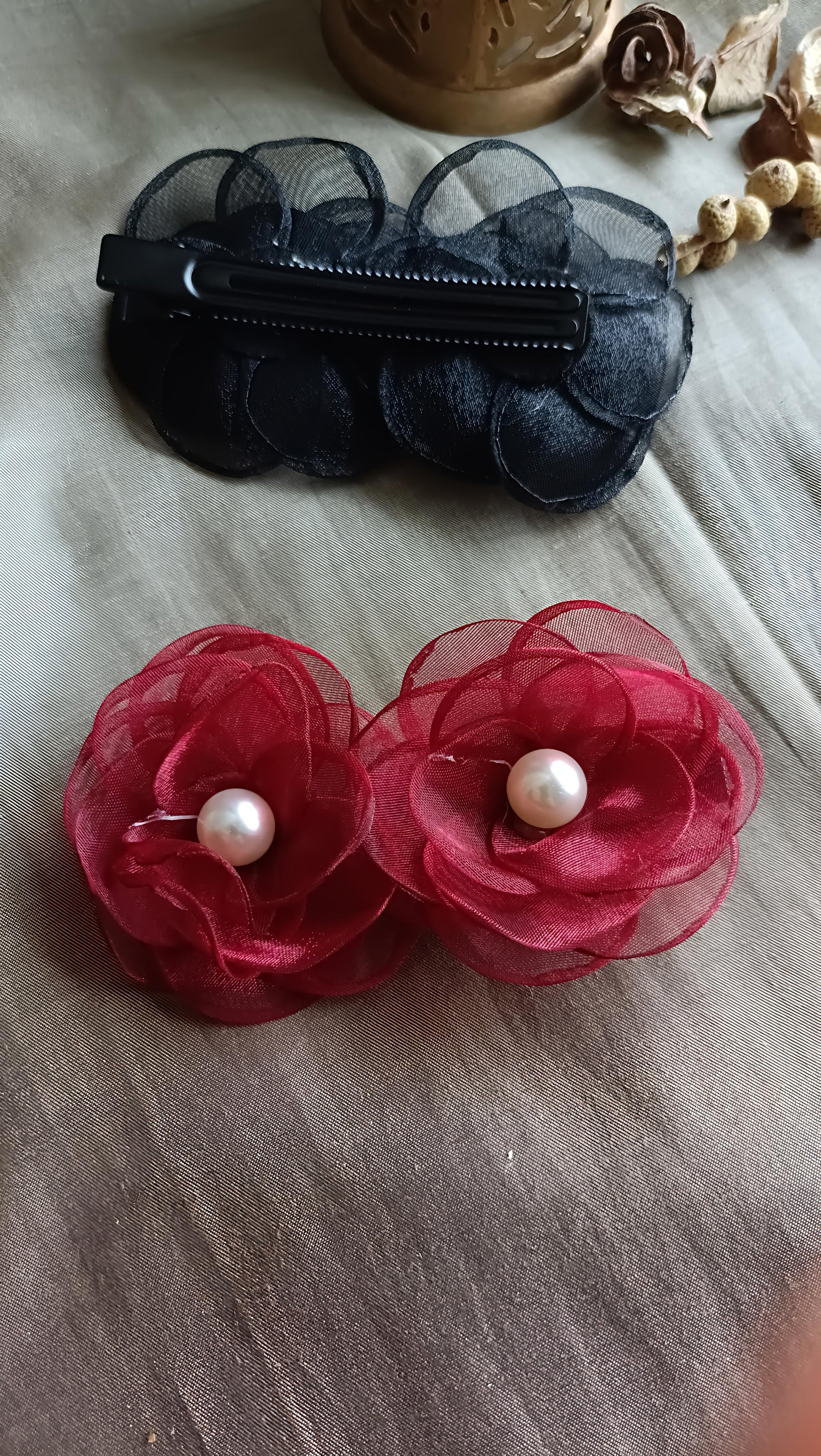 Elegant Pearl Bloom Hair Clip – Multiple Colors