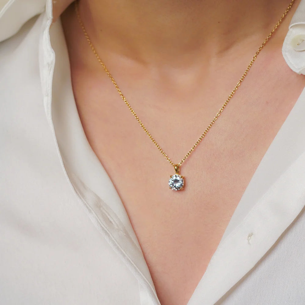 Elegant Gold Solitaire Pendant Necklace for Wome
