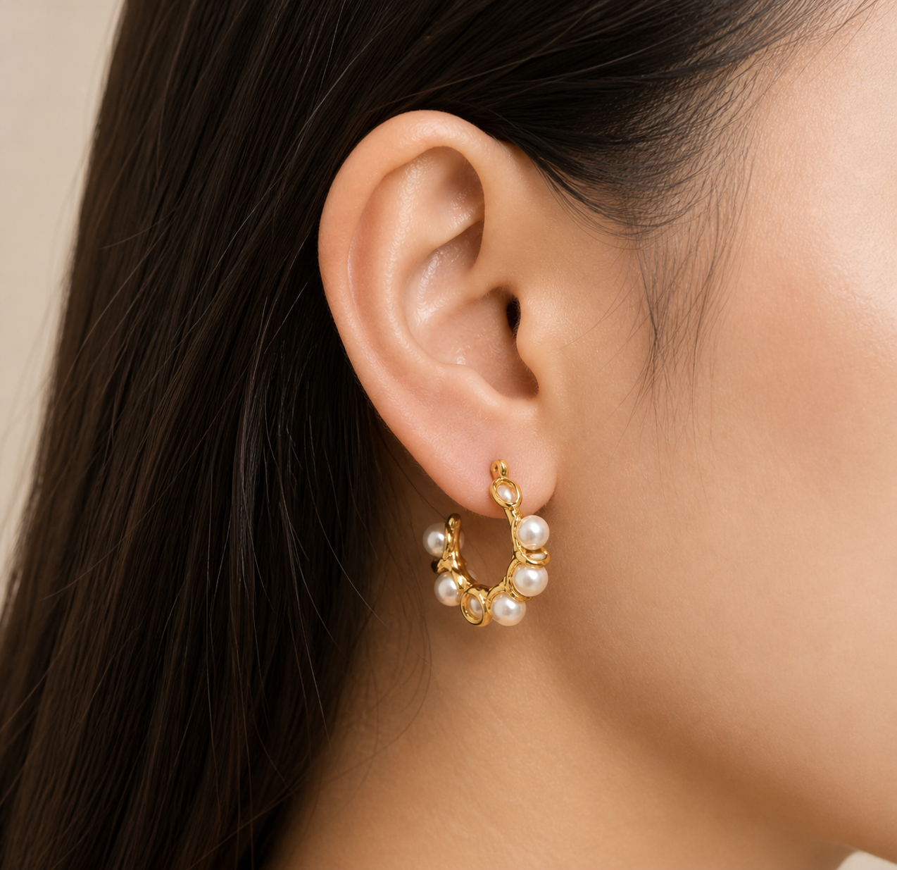 Girly - Pearl luxe hoop Earring