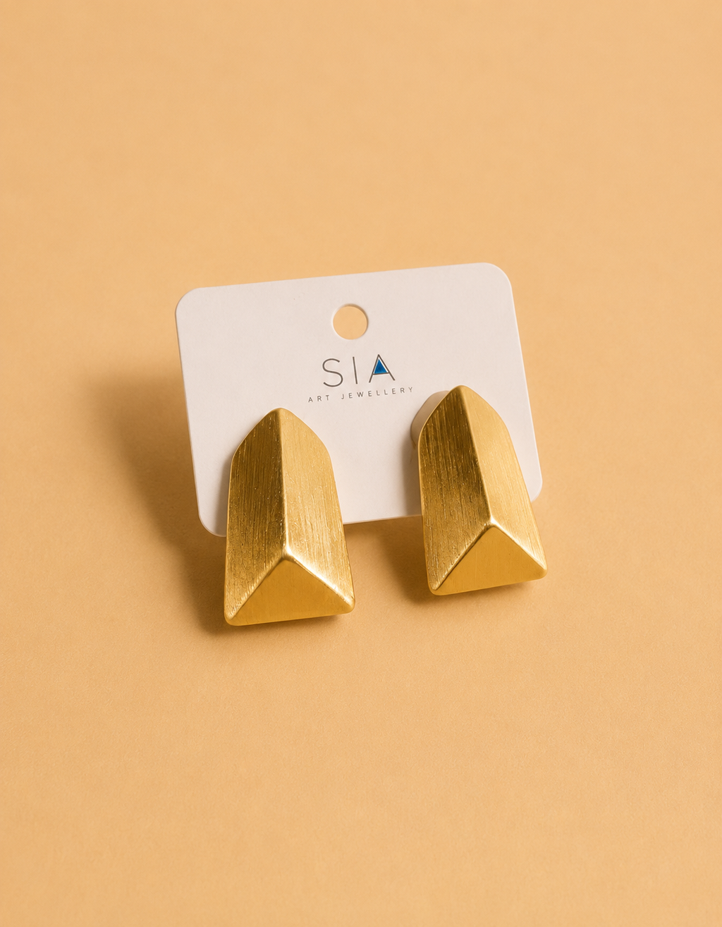 Minimalist Gold Sculpted Stud Earrings – Korean Fashion