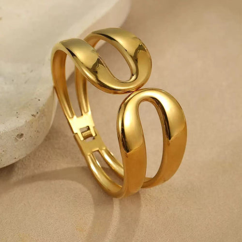 18K Gold-Plated Abstract Curved Bracelet Bold Sculptural Gold Cuff Bracelet