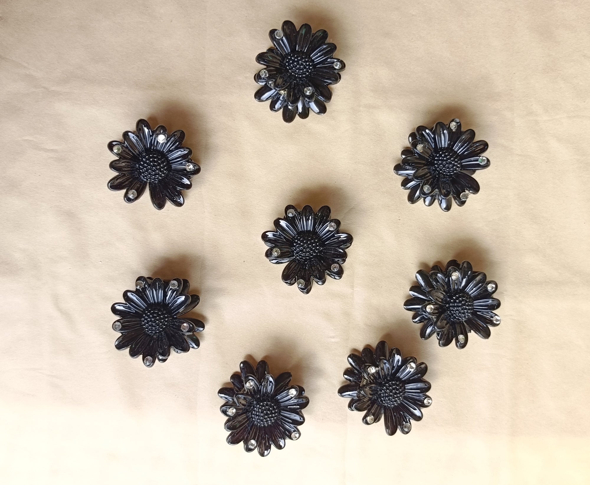 Daisy Delight Clips | Stylish Floral Hair Accessories