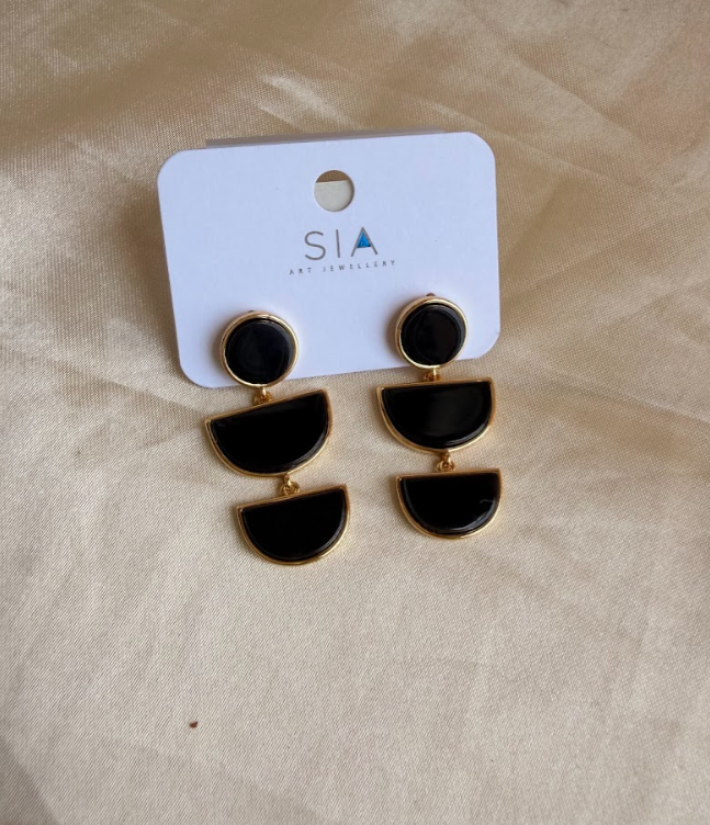 GIRLY – Black & Bold Beautiful Drop Earrings
